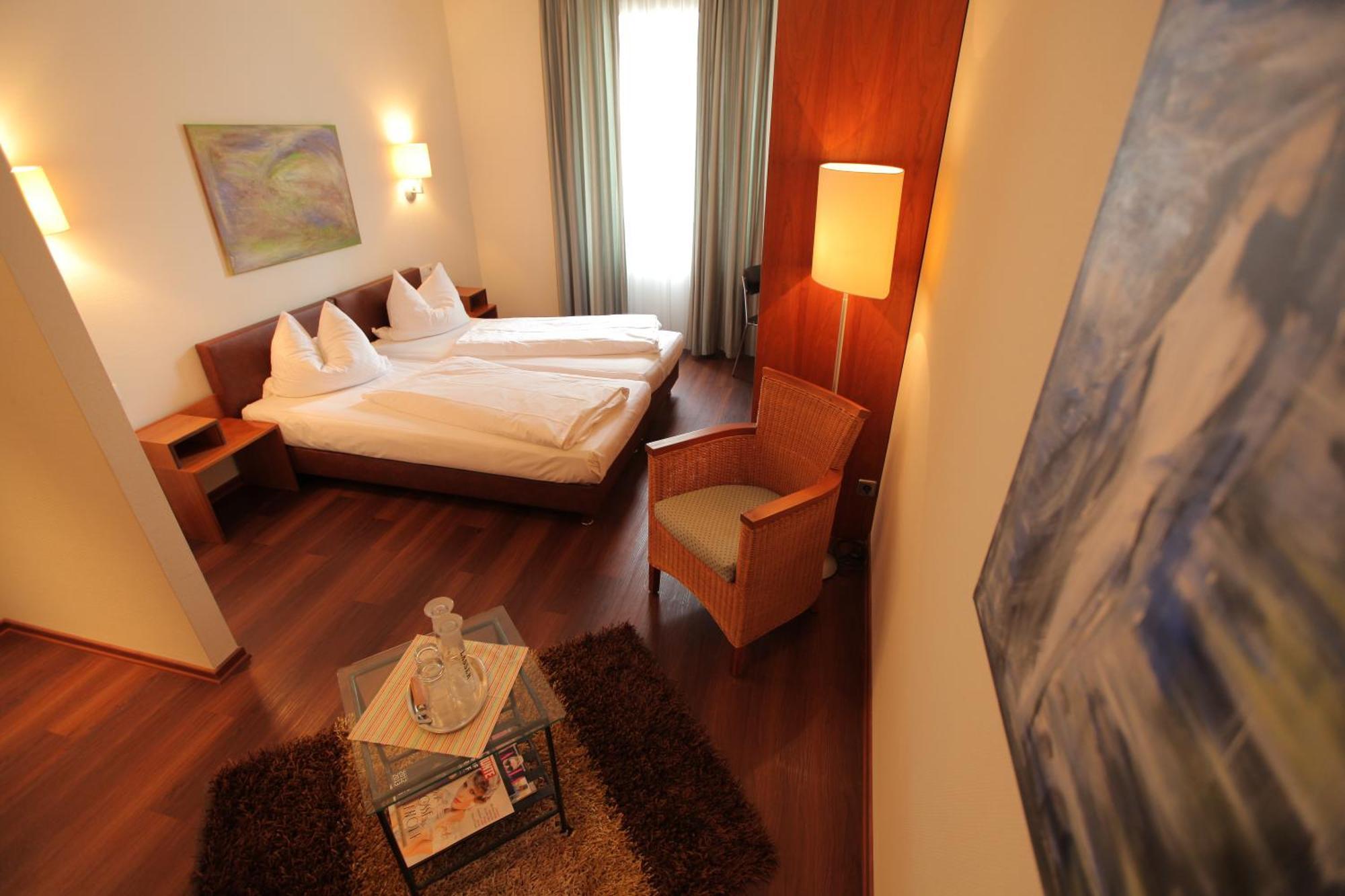 Hotel Mariotto Am Burghof Lörrach Екстериор снимка